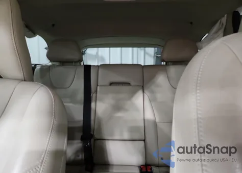 2015 Volvo Xc60 T6 Platinum z USA, uszkodzony, nr VIN YV4902RM5F2641146